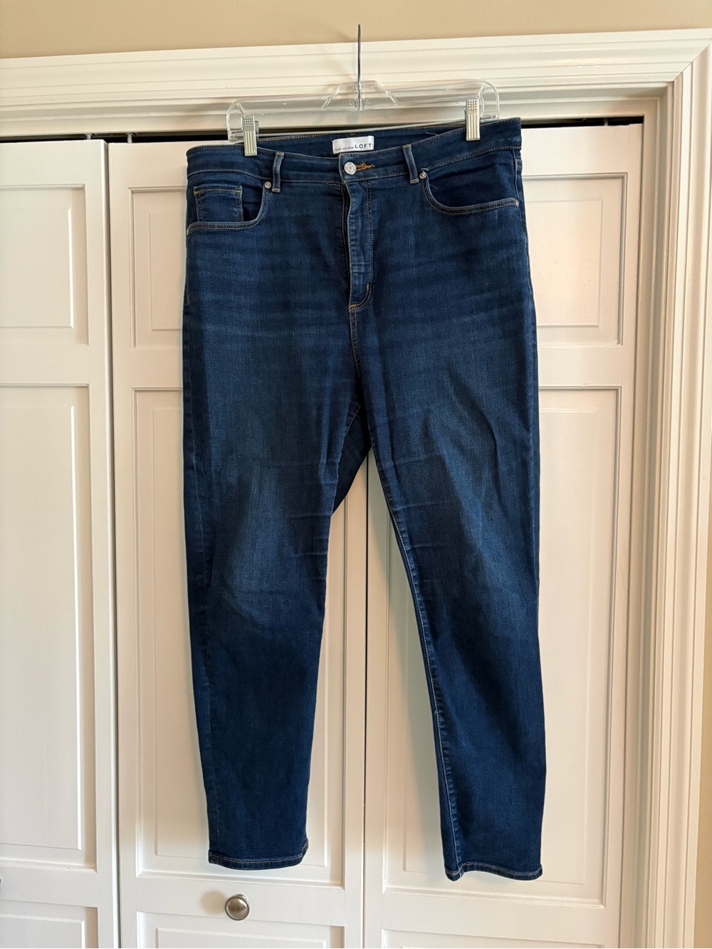 LOFT Curvy Skinny Dark Blue Jeans